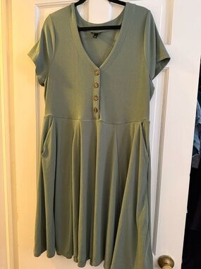 torrid Sage Green V-Neck Midi Dress with Buttons